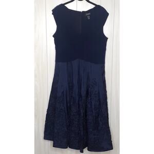 Adrianna Papell Navy Sleeveless Dress Size 14 Stretchy Bodice